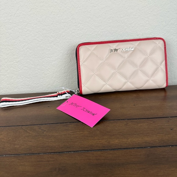 Betsey Johnson Wristlet Wallet XOWEB Bone Striped Quilted Zippered‎ - Picture 3 of 8